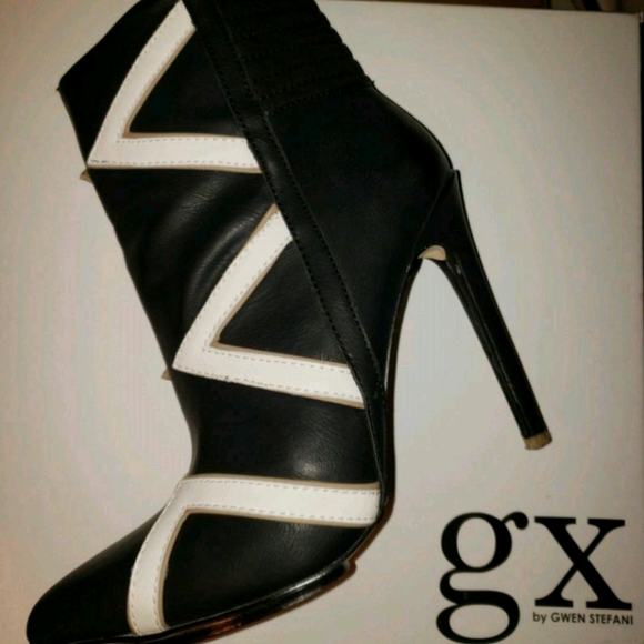 GX by Gwen Stefani Shoes - GX by Gwen Stefani black booties GX by Gwen Stefani Shoes - GX by Gwen Stefani black booties